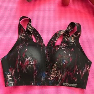 VS Angel Max 36C sports bra